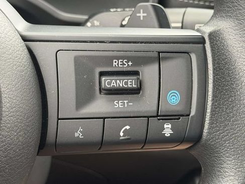 Used 2024 Nissan Rogue SV FWD image 27
