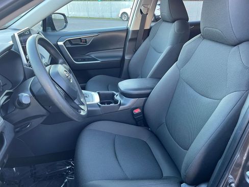 Used 2025 Toyota RAV4 LE image 35