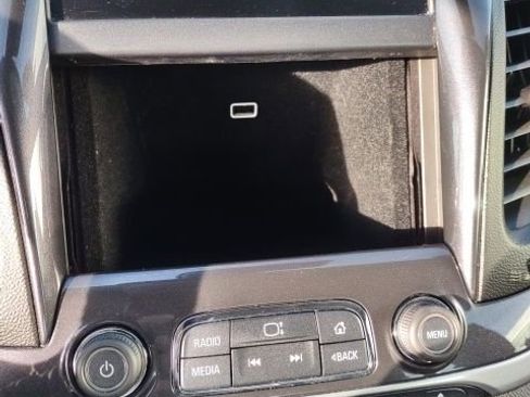 Used 2014 Chevrolet Impala LT image 16