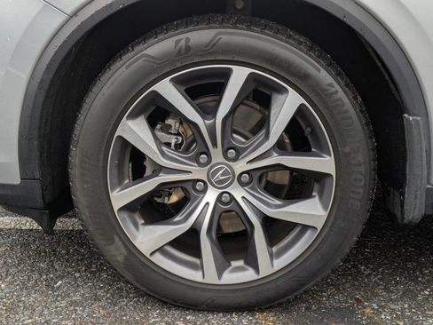 Used 2023 Acura MDX SH-AWD w/ Technology Package image 9