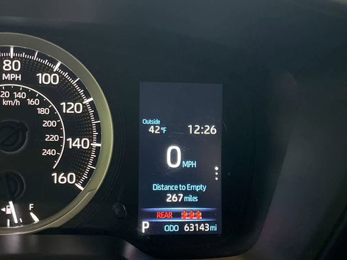 Used 2021 Toyota Corolla LE image 15