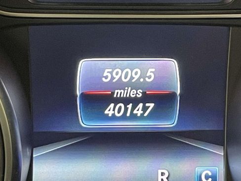 Used 2019 Mercedes-Benz GLA 250 4MATIC image 44