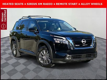 Certified 2025 Nissan Pathfinder SV