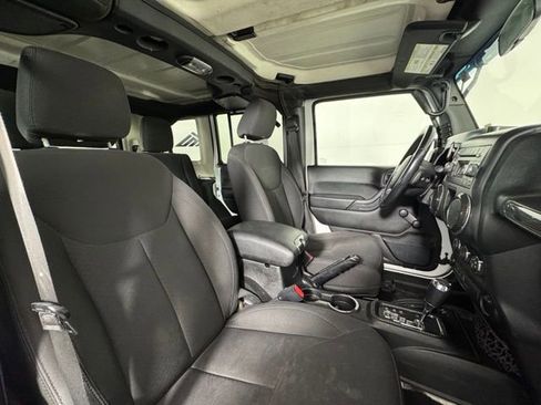Used 2018 Jeep Wrangler Unlimited Sport AWD/4WD image 24