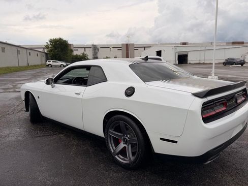 Used 2018 Dodge Challenger R/T Scat Pack RWD image 3