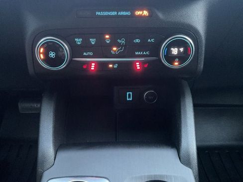 Used 2020 Ford Escape SEL image 17