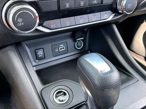 Certified 2024 Nissan Sentra S FWD image 31