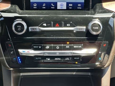 Used 2023 Ford Explorer King Ranch w/ Technology Package AWD/4WD image 15