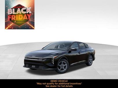 New 2025 Kia K4 LXS