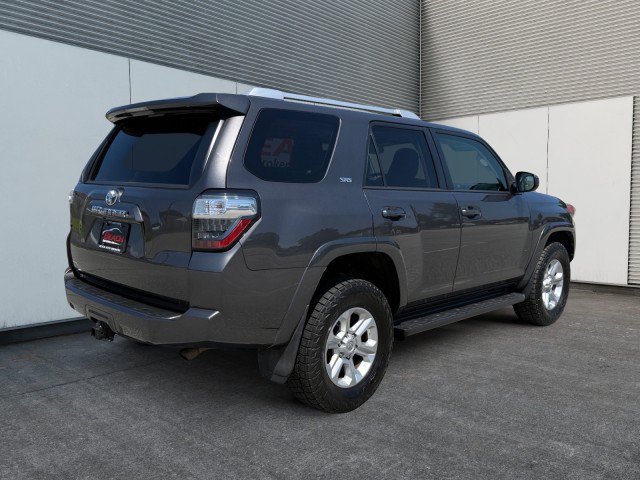 Used 2018 Toyota 4Runner SR5 AWD/4WD image 13