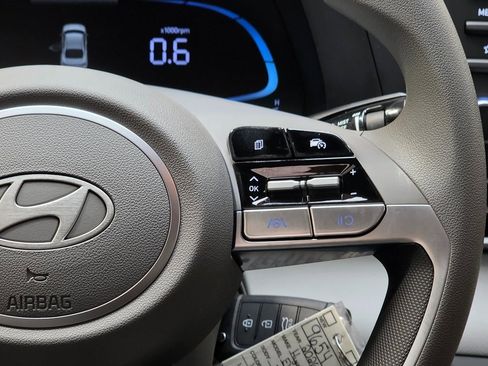 New 2026 Hyundai Elantra SE image 17