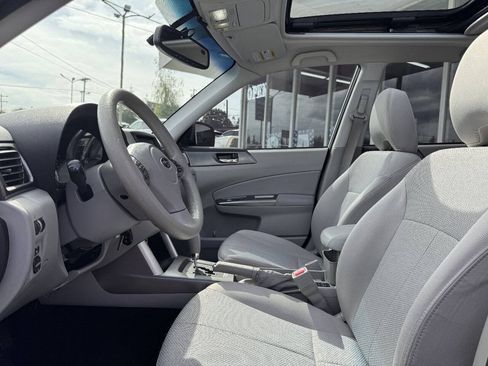 Used 2011 Subaru Forester 2.5X Premium AWD/4WD image 32