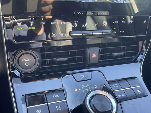 Used 2024 Toyota bZ4X XLE w/ Weather Package image 19