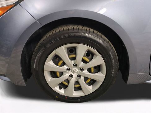 Used 2025 Toyota Corolla LE image 11