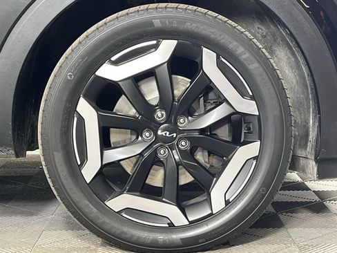 Certified 2023 Kia Telluride EX w/ EX Captain's Chair Package image 10