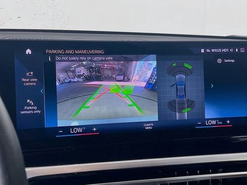 Used 2023 BMW 330i Sedan w/ Convenience Package image 15