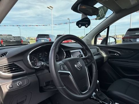 Certified 2022 Buick Encore Preferred w/ Safety Package FWD image 9