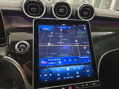 Used 2025 Mercedes-Benz GLC 300 4MATIC w/ AMG Line image 22