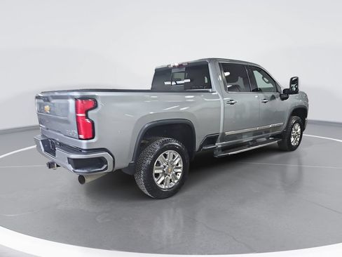 Certified 2024 Chevrolet Silverado 2500 High Country w/ High Country Premium Package AWD/4WD image 3