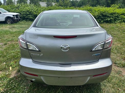 Used 2013 MAZDA MAZDA3 i Sport FWD image 6