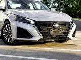 Used 2023 Nissan Altima 2.5 SV image 3