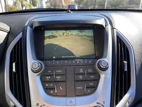 Used 2017 GMC Terrain SLE image 32