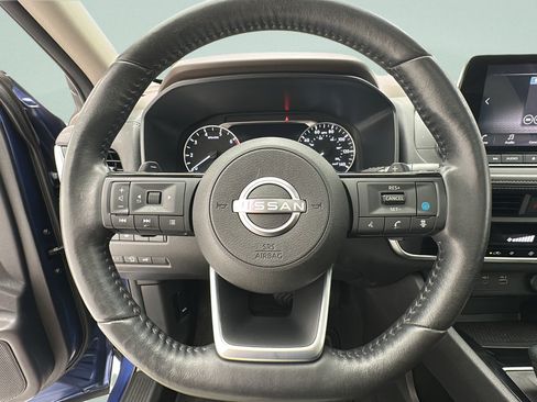 Used 2023 Nissan Rogue SV w/ SV Premium B Package AWD/4WD image 15