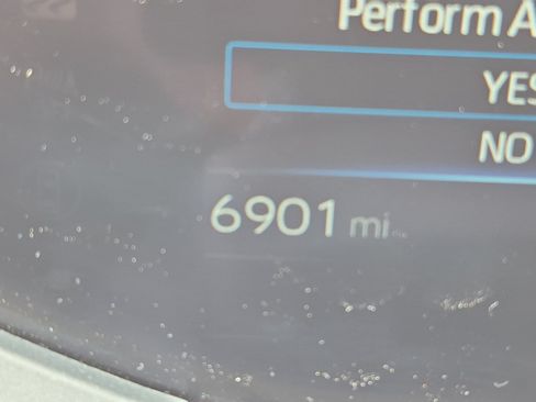 Used 2026 Toyota Prius Plug-In Hybrid FWD image 28