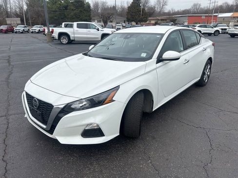 Used 2022 Nissan Altima 2.5 S image 3