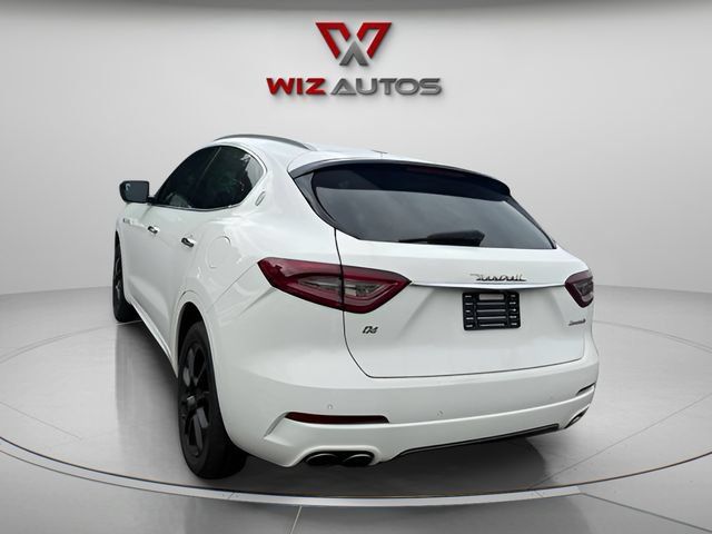 Used 2017 Maserati Levante w/ Luxury Package AWD/4WD image 3