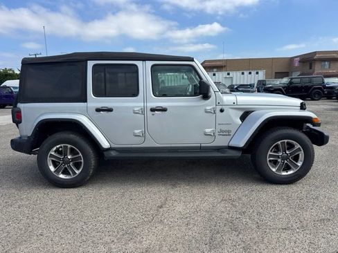 Used 2022 Jeep Wrangler Unlimited Sahara w/ Cold Weather Group AWD/4WD image 4