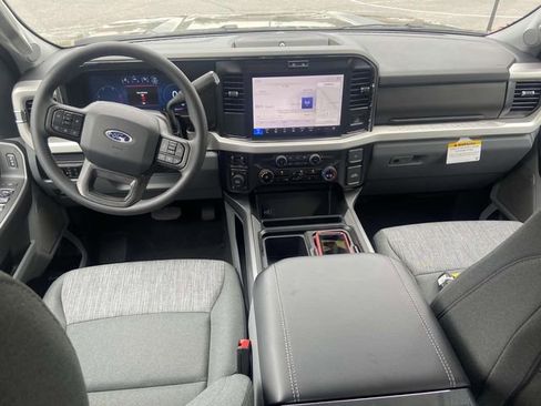 New 2026 Ford F250 XLT w/ XLT Premium Package AWD/4WD image 10