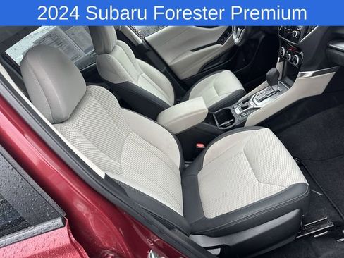 Used 2024 Subaru Forester Premium AWD/4WD image 24