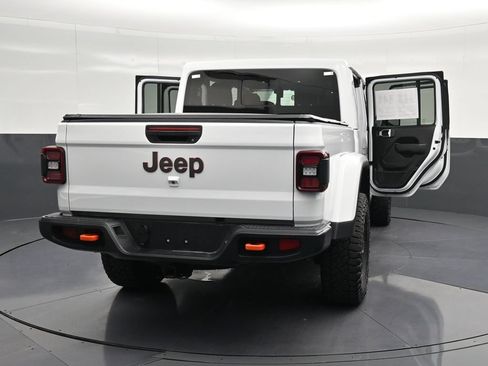 Used 2025 Jeep Gladiator Mojave w/ Convenience Group AWD/4WD image 37