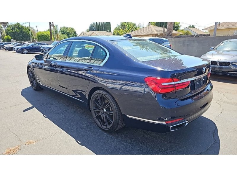 Used 2017 BMW 740i RWD image 6
