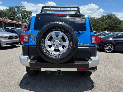 Used 2007 Toyota FJ Cruiser 2WD image 6