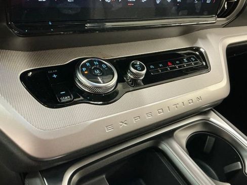 New 2026 Ford Expedition Active AWD/4WD image 23