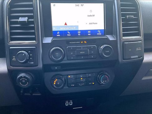 Used 2018 Ford F150 XLT w/ Equipment Group 302A Luxury AWD/4WD image 16