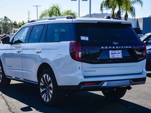New 2025 Ford Expedition Platinum w/ Platinum Ultimate Package image 4