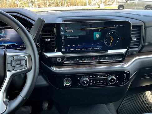 Used 2023 Chevrolet Silverado 1500 RST image 17