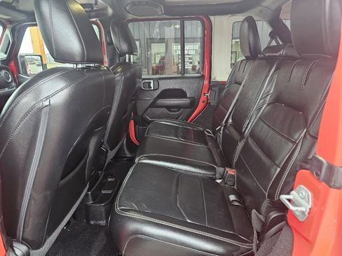 Used 2021 Jeep Wrangler Unlimited Sahara w/ Cold Weather Group image 11