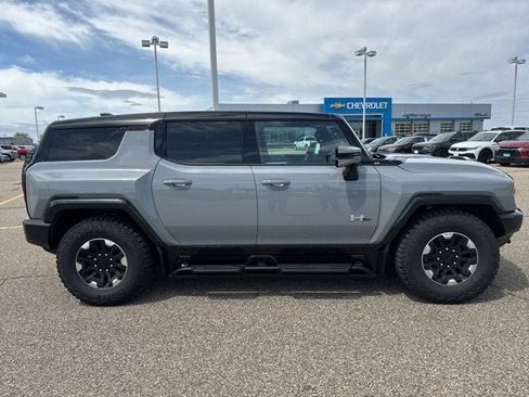 New 2024 GMC Hummer EV 2X w/ Extreme Off-Road Package image 2