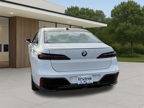 New 2026 BMW 740i 740i w/ Premium Package image 11