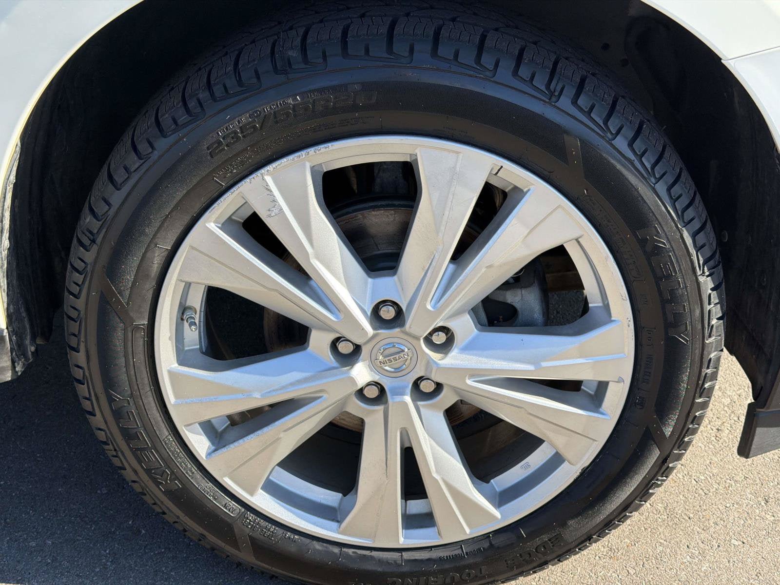 Used 2018 Nissan Pathfinder SL w/ SL Premium Package AWD/4WD image 9