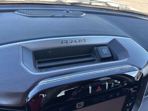Used 2024 RAM 2500 Laramie AWD/4WD image 18