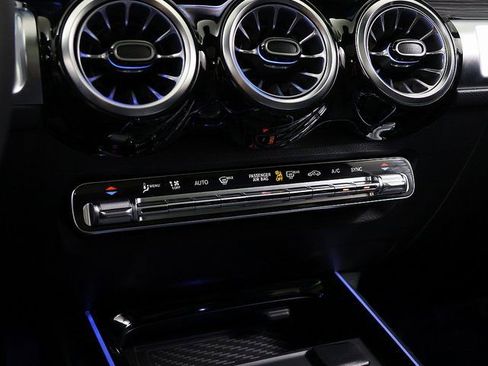 Certified 2026 Mercedes-Benz GLB 250 4MATIC image 21