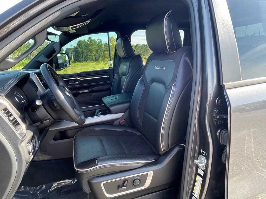 Used 2024 RAM 1500 Laramie AWD/4WD image 36
