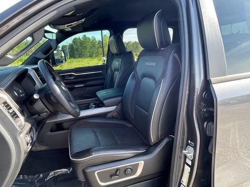 Used 2024 RAM 1500 Laramie AWD/4WD image 36