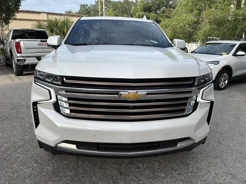Used 2024 Chevrolet Suburban High Country w/ Advanced Technology Package AWD/4WD image 2