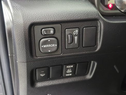 Used 2016 Toyota 4Runner SR5 AWD/4WD image 27